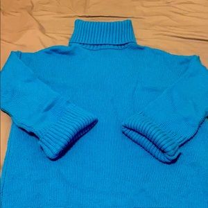 Turtle neck sweater
